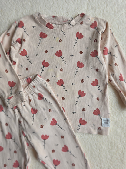 Feetje pyjama - roosjes - preloved